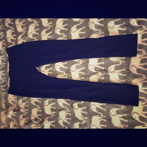 Black patterned leggings